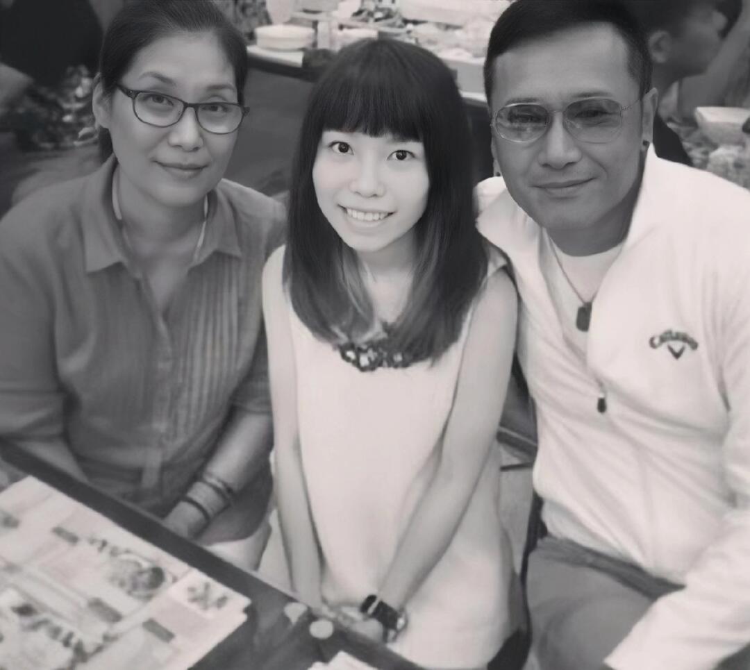 苗侨伟杨盼盼2013年合影