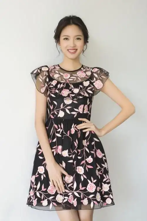 张梓琳个人资料图片