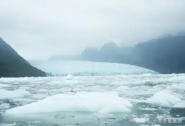 敦德冰川亦称敦德冰帽位于柴达木盆地北缘