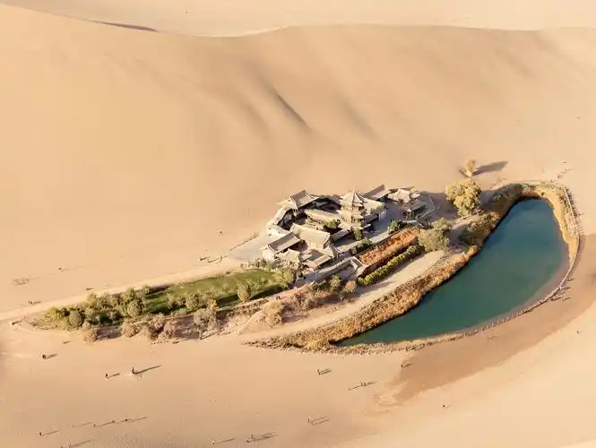 鸣沙山·月牙泉图片