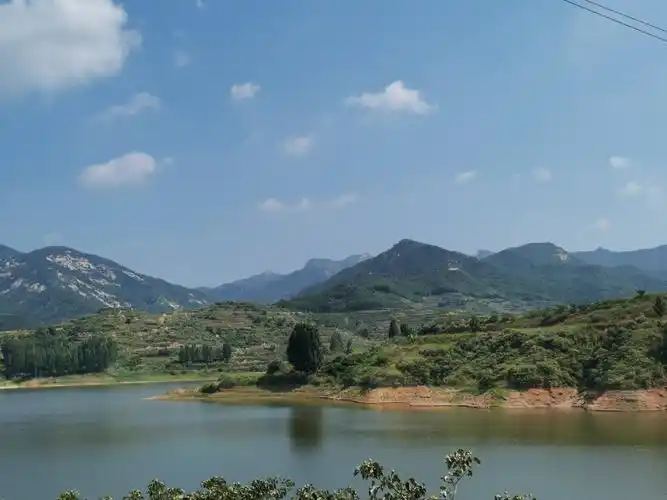 沂山水石屋巨源涧初探