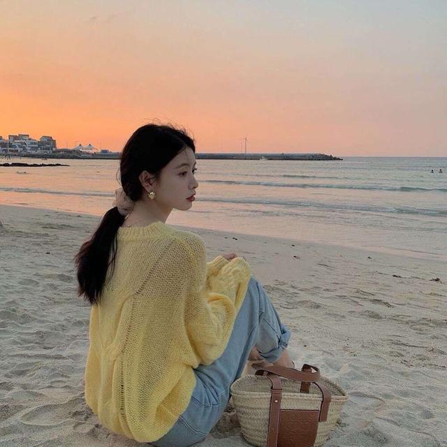 哈喽宝贝们 今天分享一组 微信女生头像 低调安静的温柔女生就是你