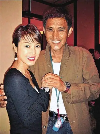 米雪为男友治病赚医药费狂接工作暴瘦十几斤