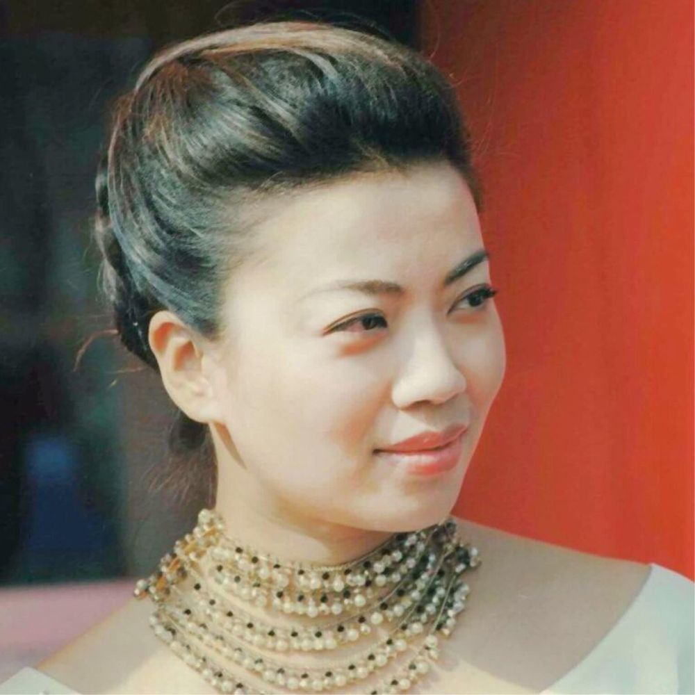 民歌天后张也:是李谷一干女儿,25次荣登春晚,感情至今成谜_腾讯新闻