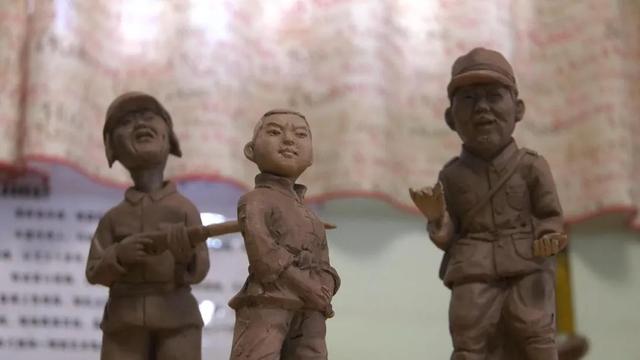 用泥塑"讲述"抗战故事