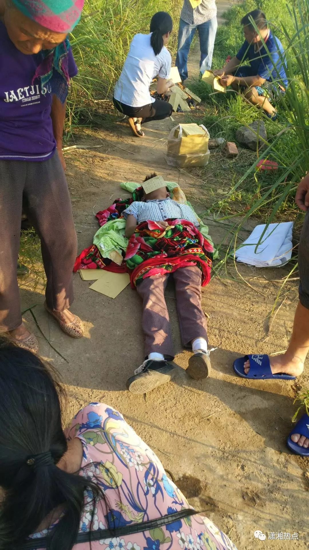 悲剧今天下午冷水滩二小孩下河游泳溺水身亡