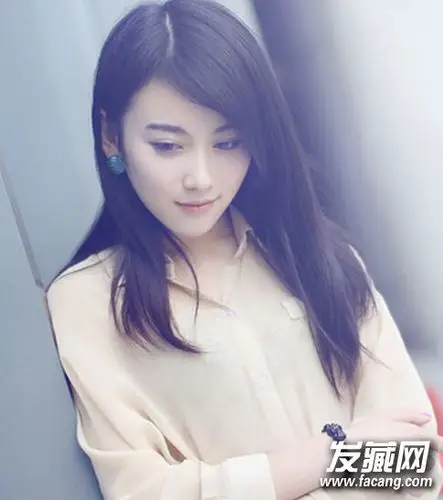 回归最经典的女生直发发型