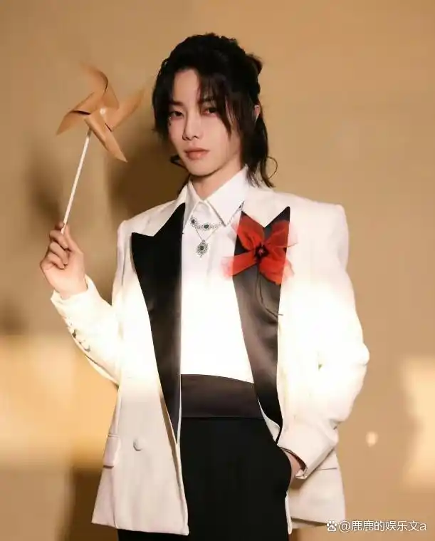 华晨宇演唱会在即被整华晨宇回复我是挡了谁的道这么整我