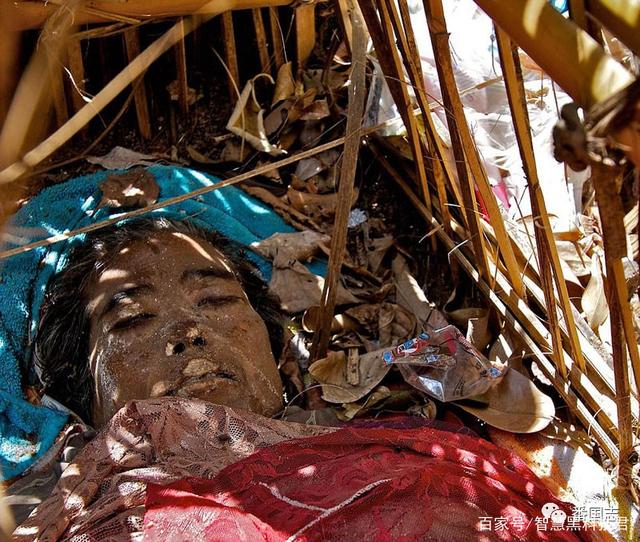 「深空揭秘」在太空中漂浮的尸体会腐烂吗?最终会怎么样?