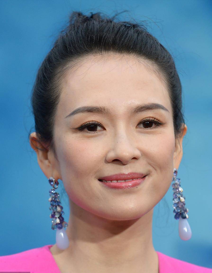 41岁章子怡:晒娃当后妈,炫夫养宠物,嫁给汪峰后她为何不拍戏了_女儿