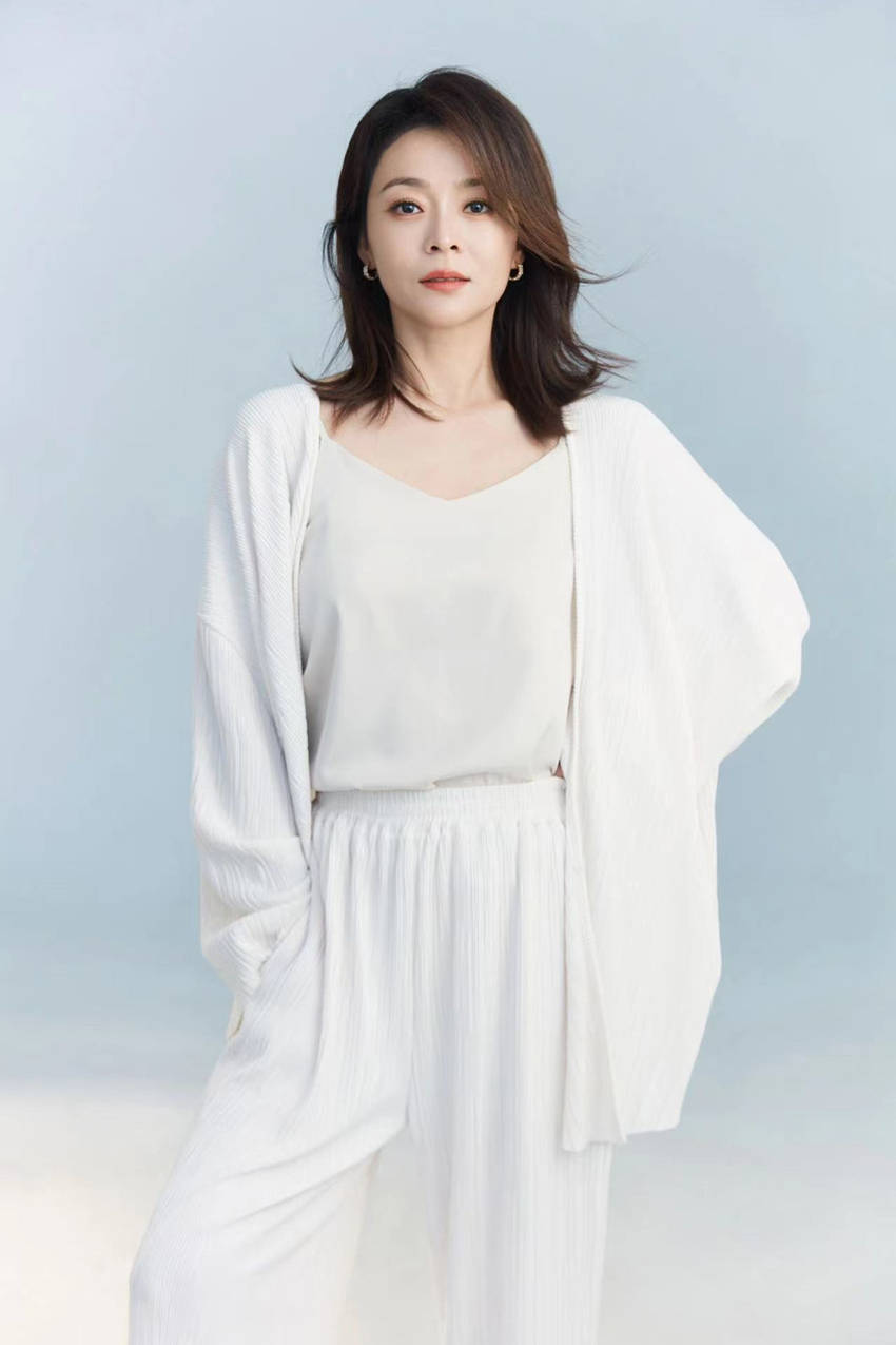 网传百花奖奖杯被四万元出售演员王嘉发文打假