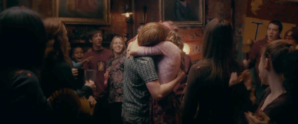 盘点《哈利波特》中的kiss名场面,哈迷们露出老母亲般的微笑