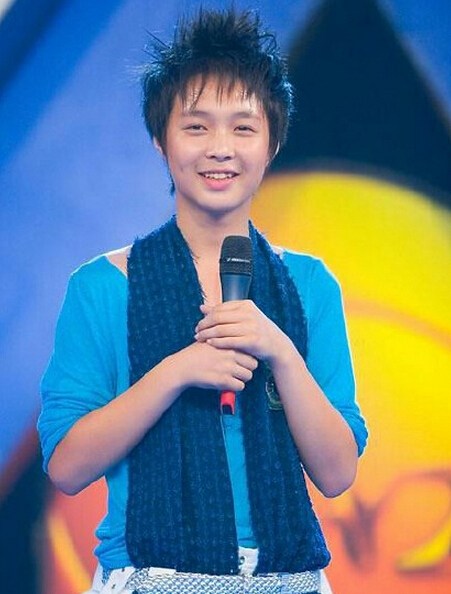 陈学冬张艺兴基情满满!小绵羊肥胖旧照流出