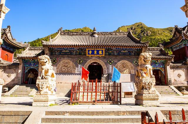 五台山,又名清凉山,是中国四大佛教名山之一,也是世界文化遗产,国家5a