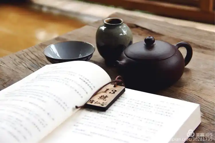 只闻花香,不谈悲喜,喝茶读书,不争朝夕.