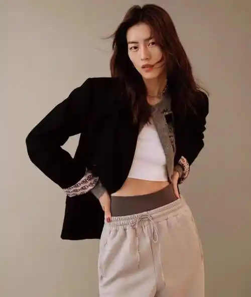 拍摄模特技巧有哪些(模特拍照摆基本动作)