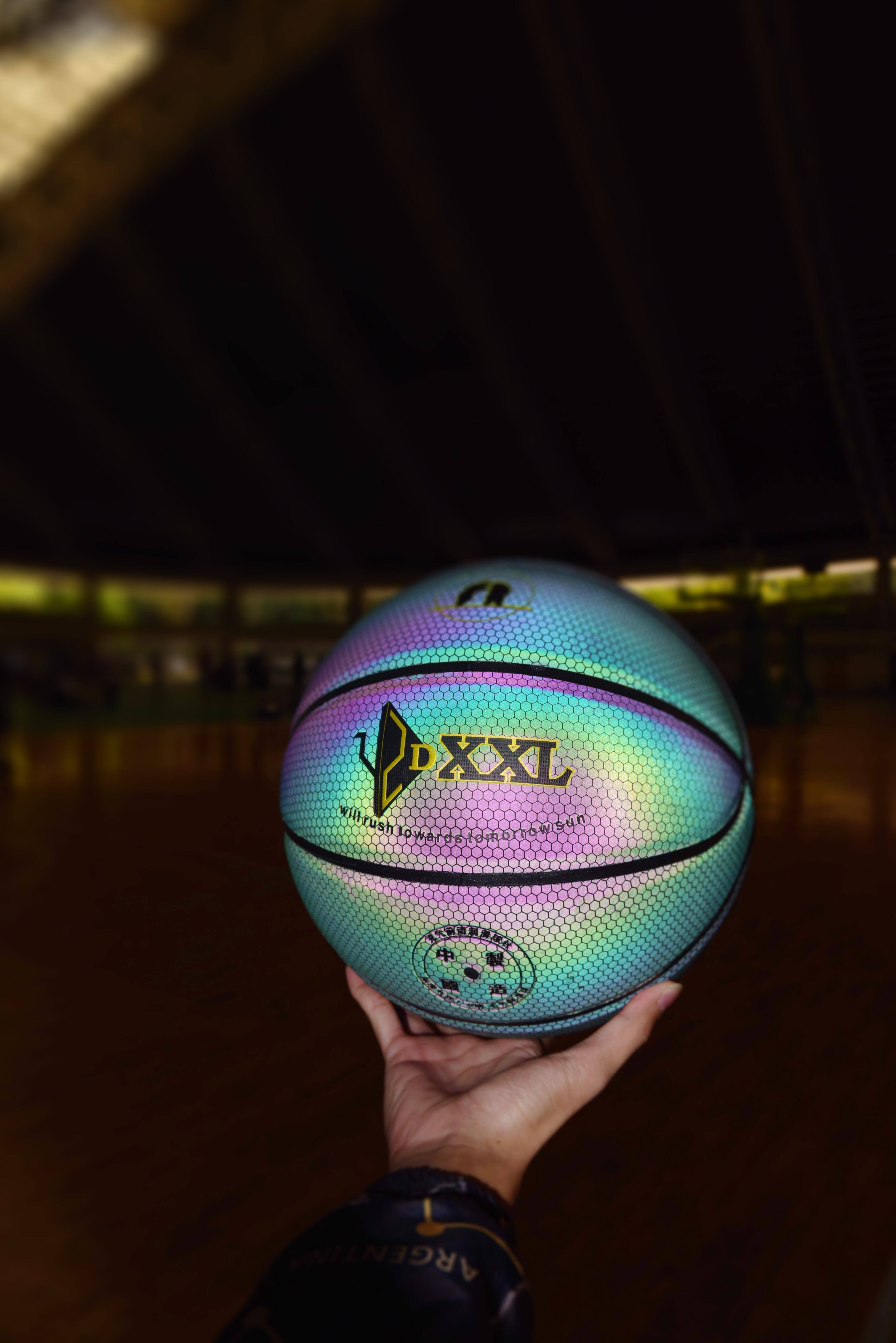 dxxl熊斯二代彩虹绿魔花式发光篮球进口皮革7号室内室内外篮球 kk