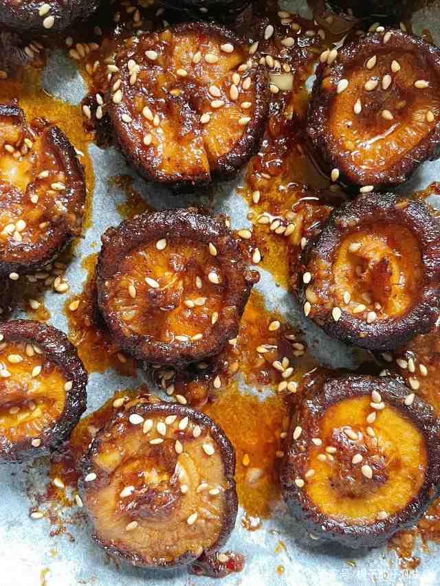 家有空气炸锅,做一道这样的烤香菇,做出来太香了,一家人都喜欢.