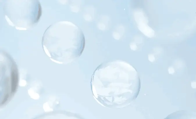 每一个小泡泡的直径约为0.35毫微米,才是毛孔的五万分之一!