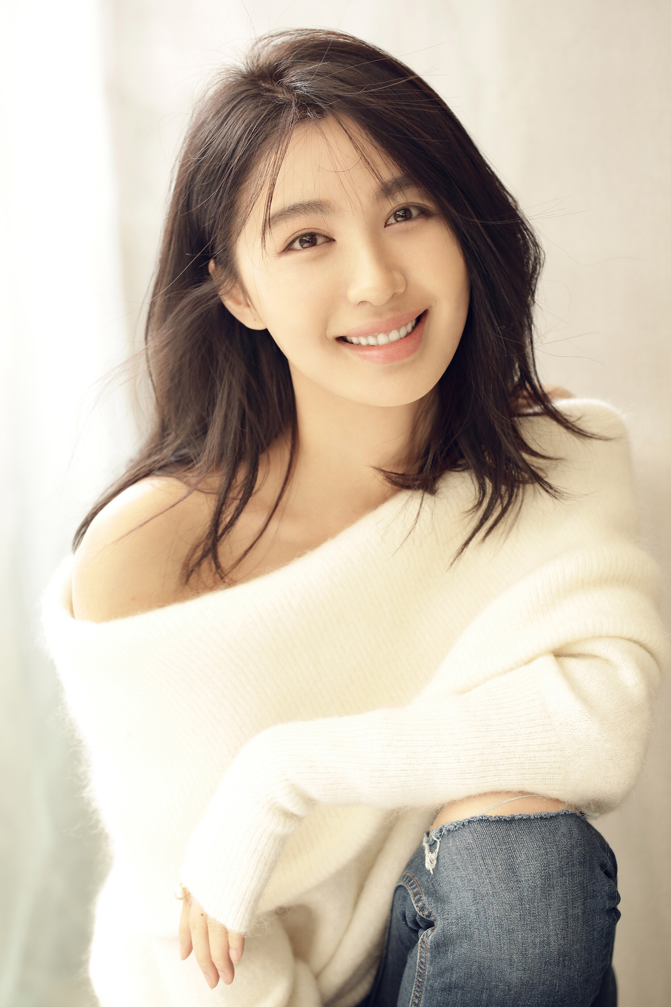 p>李菲儿,1987年10月3日出生于辽宁,中国内地影视女演员,歌手.