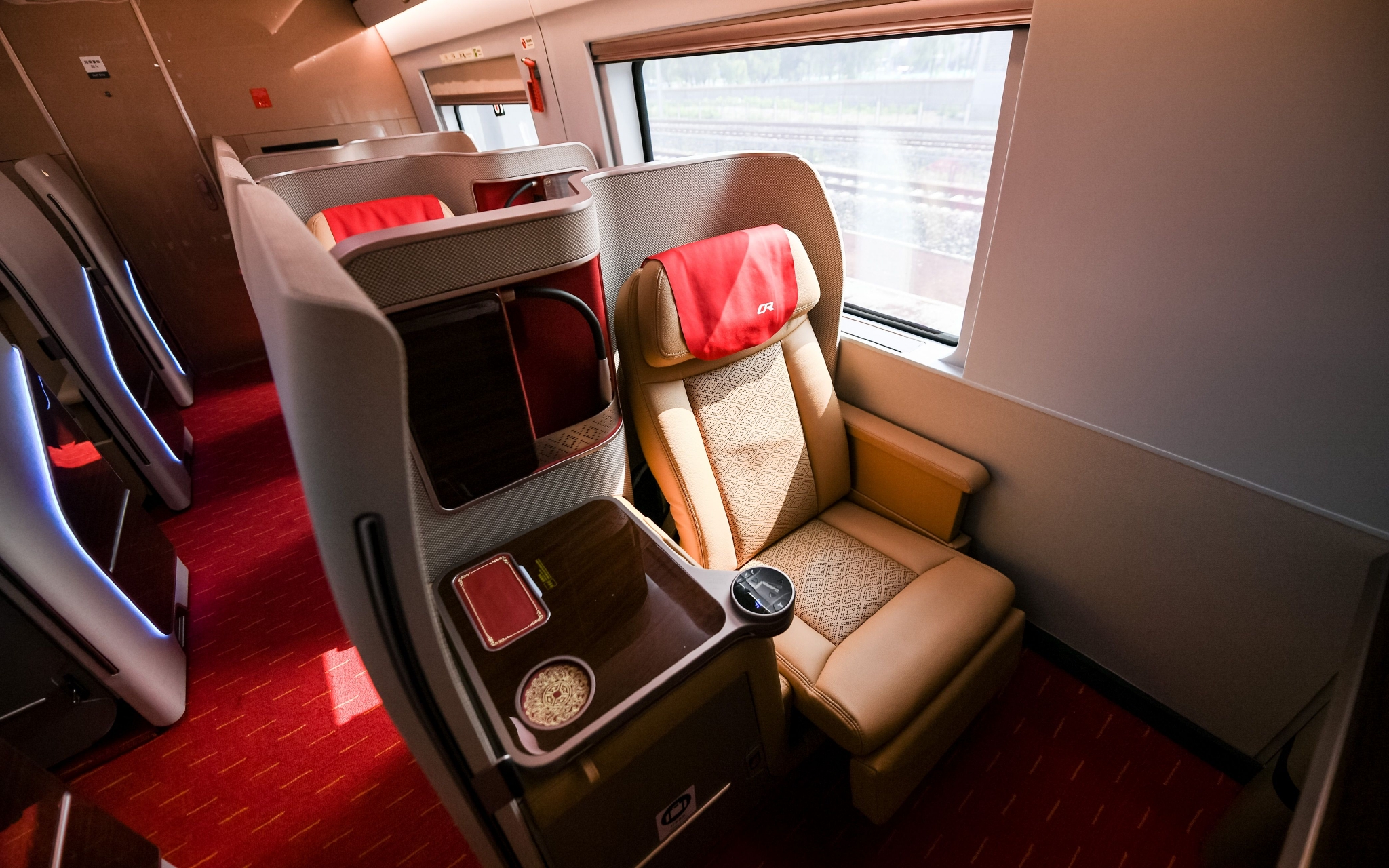 乘坐高铁短途商务座谈不上谁赚便宜谁吃亏新京报快评