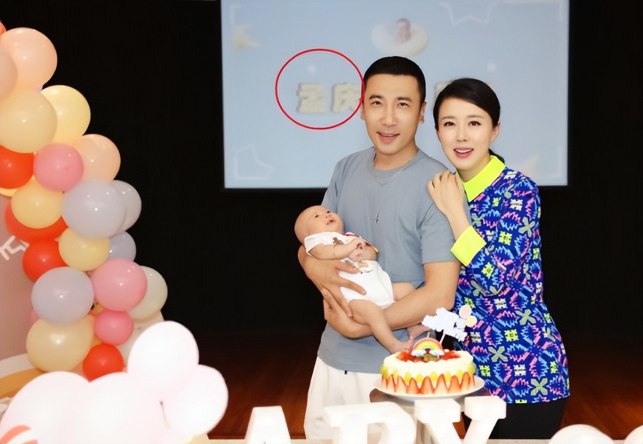 著名女演员颜丹晨:44岁勇敢给小丈夫生子,曾因最美嫦娥走红