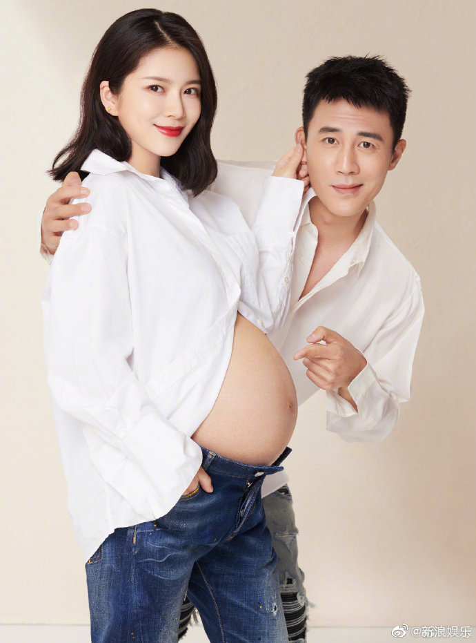 杜淳王灿第一次家庭合影##杜淳老婆孕肚写真##杜淳 第一次家庭合鞍