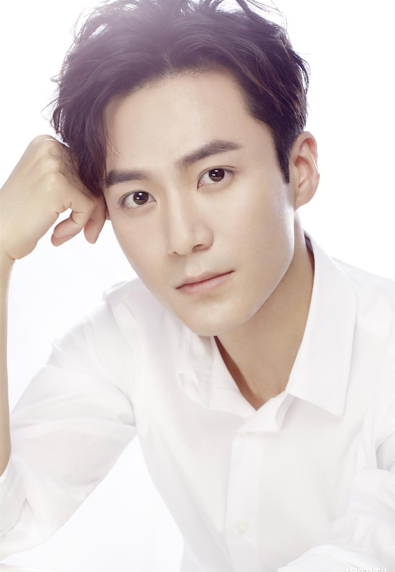 男明星的分水岭30岁!再不红,他们就老了_刘学义_演技_观众