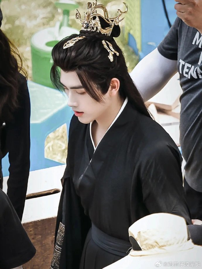 陈飞宇罗云熙皓衣行拜堂