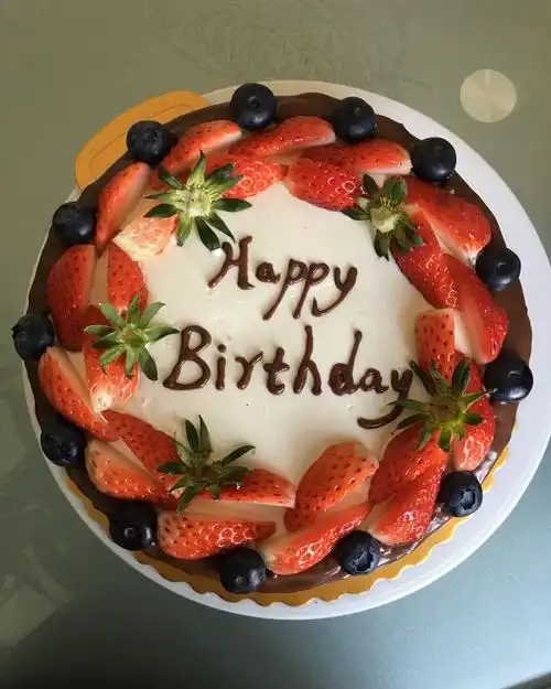 快乐烘培做的水果奶油【生日蛋糕】