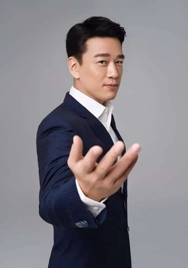 王耀庆:与妻子从校服到婚纱,携手20年0绯闻,慢生活也幸福_郭晏青_妹妹