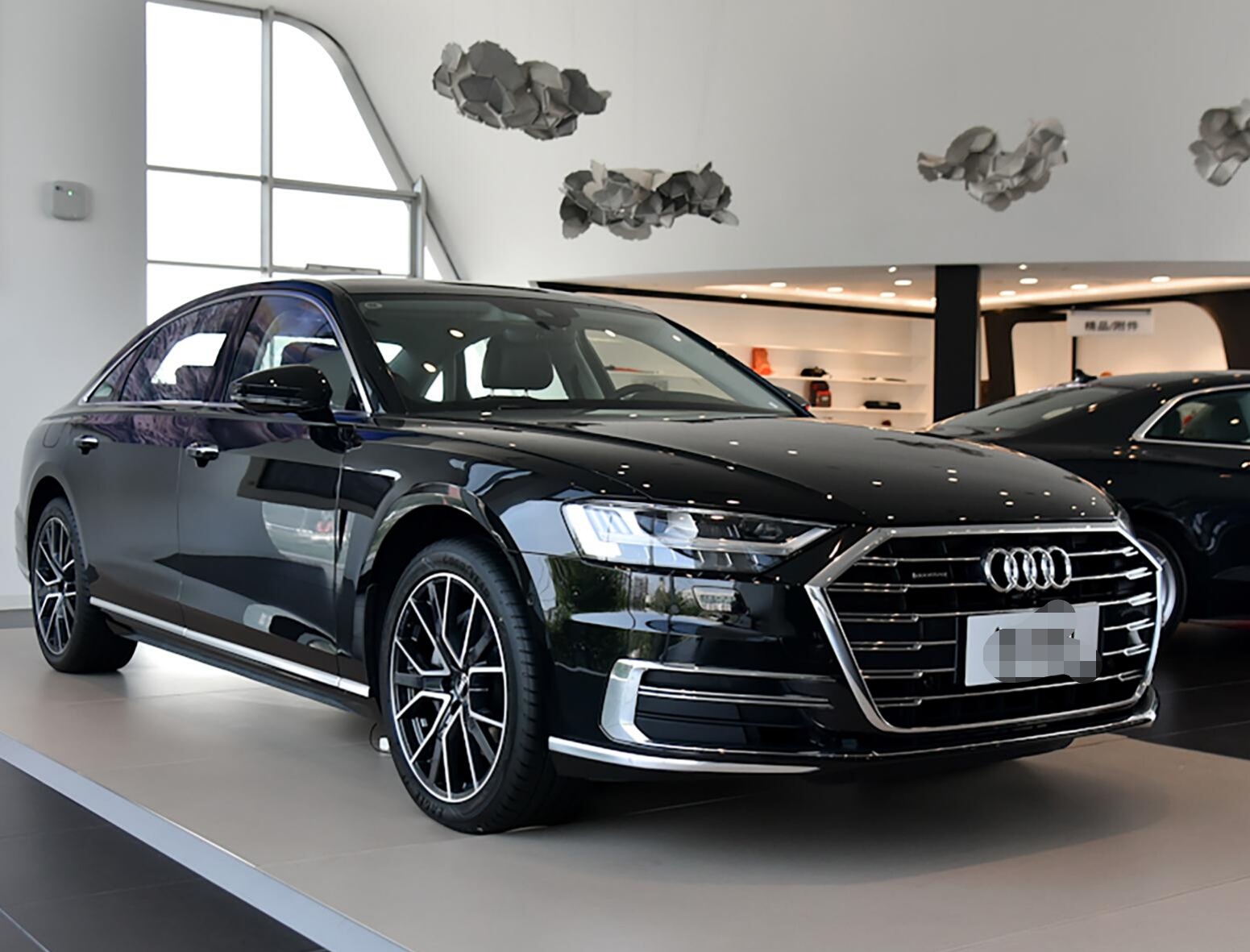 新款奥迪a8亮相,对标奔驰s级,预售84万,3.0t混动油耗真霸气