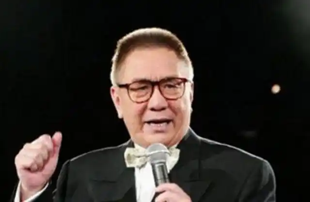 黄霑:小学五年级敢找李小龙打架,醉酒尿成龙,妻子怀孕他婚外情