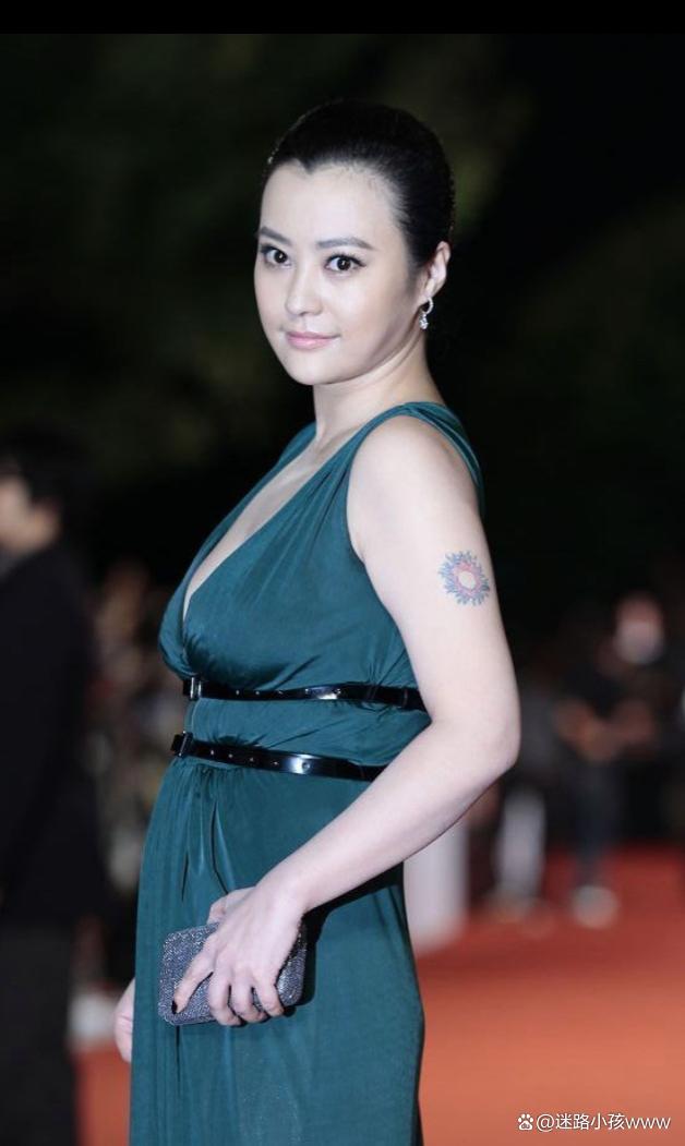 肉感身材女性的代表:郝蕾