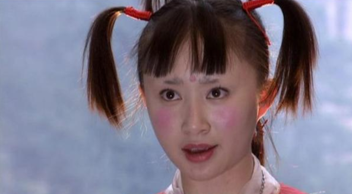 一个是痴情极端的天山童姥,这两个反差极大的角色,都被舒畅诠释得极为