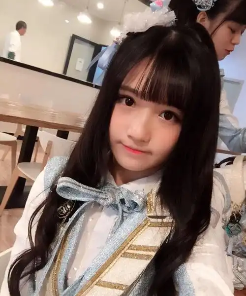 最近喜欢上了一个14岁的小姑娘了,管不住自己