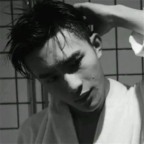 快手头像霸气超拽 心灰意冷希望热情被浇灭,男生头像图片-回车桌面