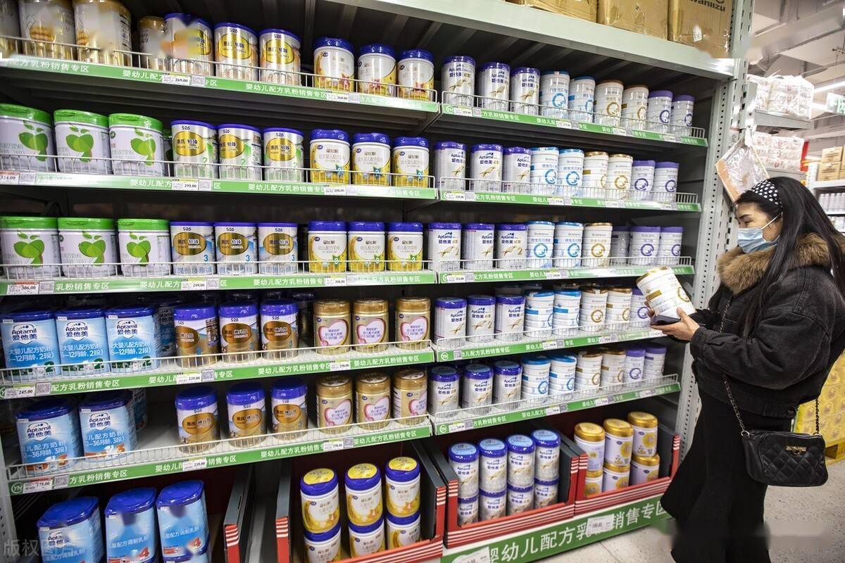 同一罐奶粉为啥超市卖180网上却卖80奶粉厂离职员工揭内幕