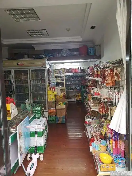 华府超市小卖部转让有意者联系