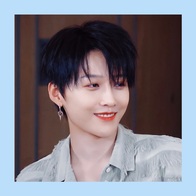 刘雨昕超话78#刘雨昕正能量偶像#小刘露齿笑第26615弹|18p喜欢