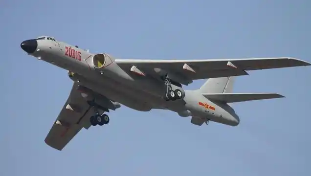 轰六h轰炸机