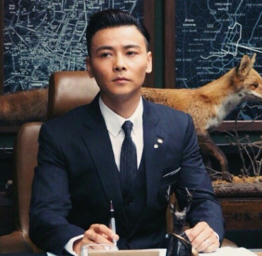 从软饭男到西装暴徒,娶了蔡少芬的张晋成功转变成了人生的胜利者