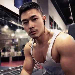 健身房肌肉男蘑菇头搞笑带字表情包大全 送给减肥的你减肥漫画头像