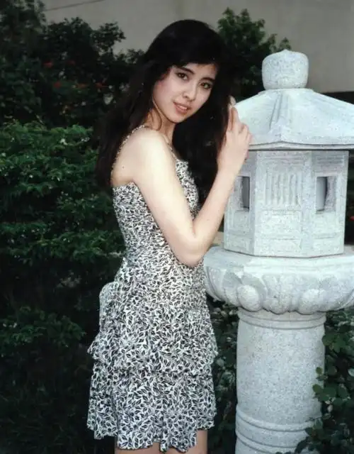 美人三分龅港星王祖贤