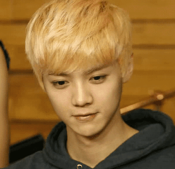 18岁黄渤忍了,18岁鹿晗也忍了,看到18岁的雷佳音我真忍不了了