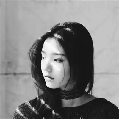 头像女生霸气冷酷伤感图片非常有气质的女生黑白图片大全