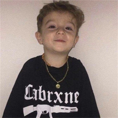 欧美小男生可爱搞怪小清新头像高清外国男孩潮流头像图片大全