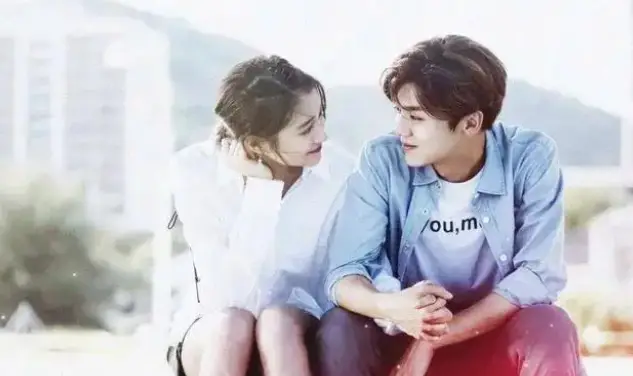 关晓彤现身海口免税店,身材高挑大长腿吸睛,"羡慕鹿晗的一天"_活动