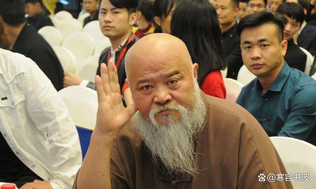 演员李琦是一个真正的演艺人生传奇.