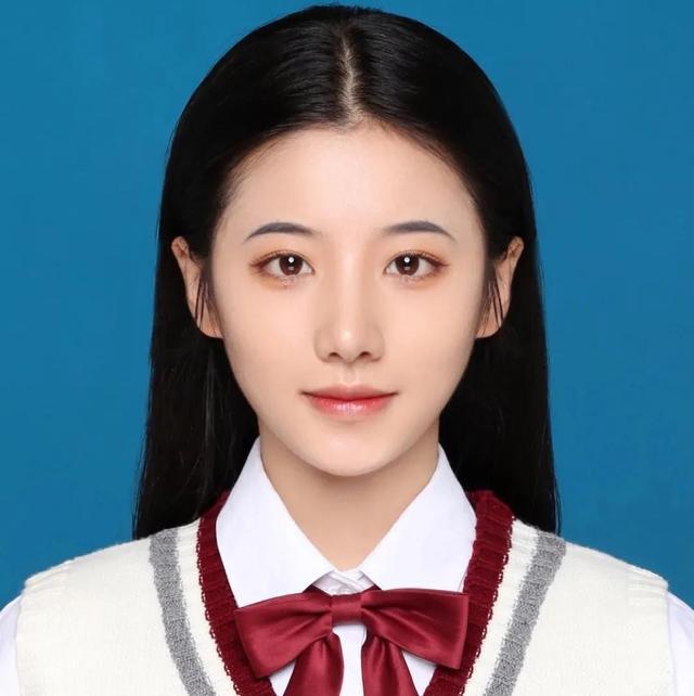 怎么拍出最美证件照?关键在于5个小技巧,颜值一般也可以